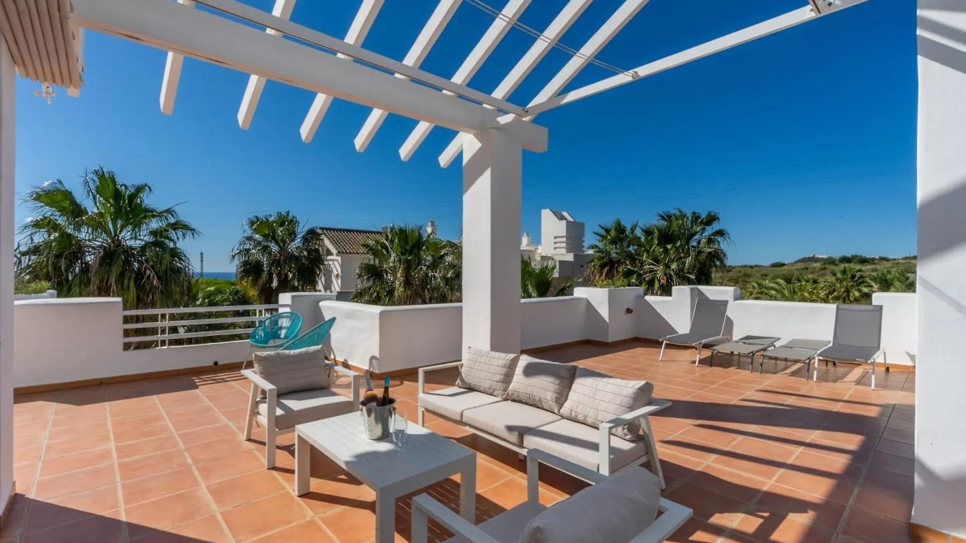 Al-321 Penthouse 3 Bedrooms Alcazaba Lagoon Estepona