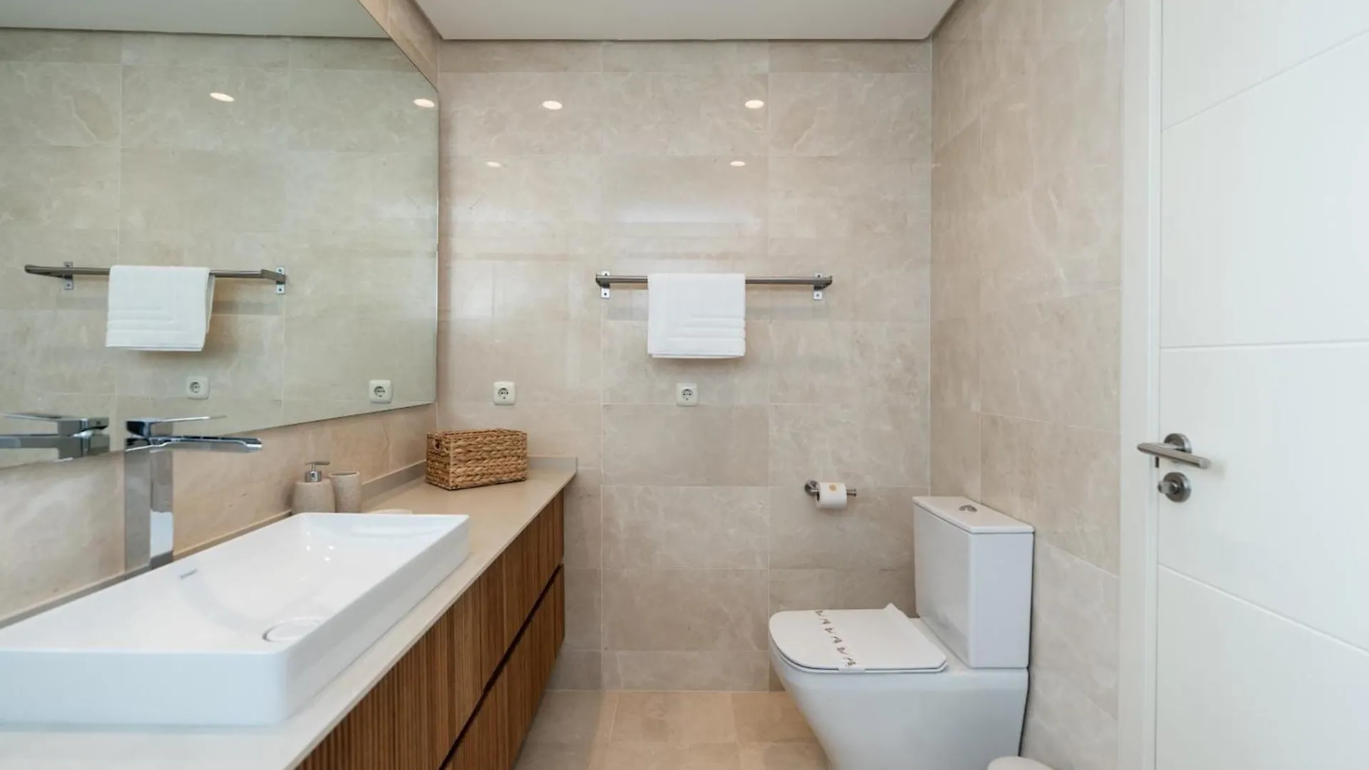 Al-321 Penthouse 3 Bedrooms Alcazaba Lagoon Estepona Spain