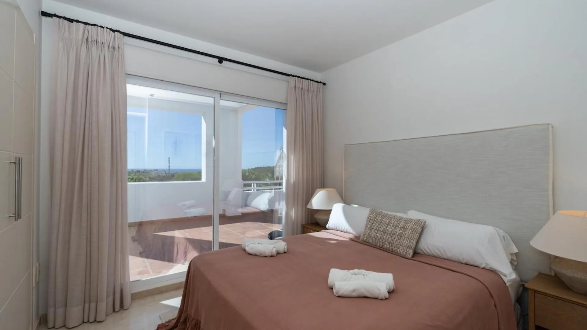Al-321 Penthouse 3 Bedrooms Alcazaba Lagoon Estepona